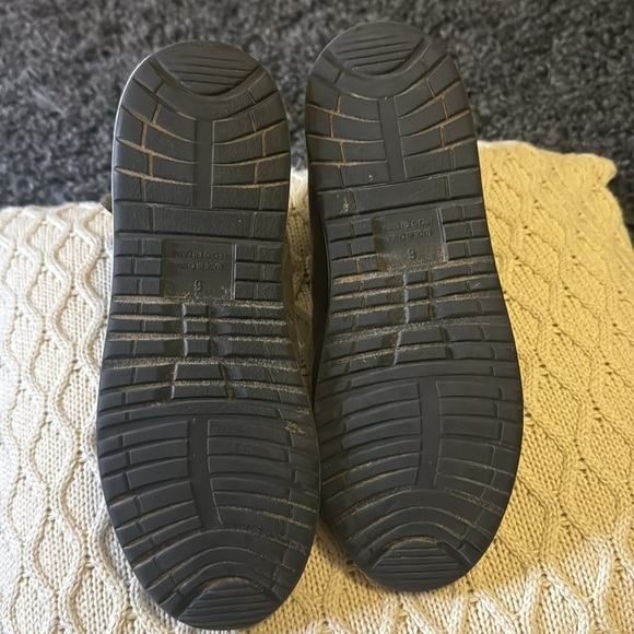 Boys Old Navy Size 6 Sneakers Green Camouflage - Picture 5 of 9